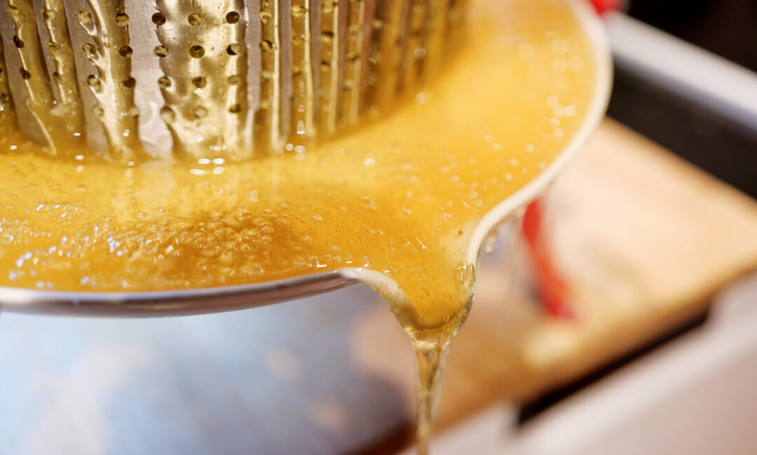 Vi mellem­hø­ster